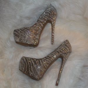 Steve Madden Pewter DYVINAL Platform Pumps Shoes 7